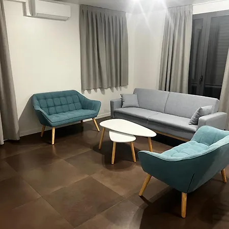 - A Casa Da